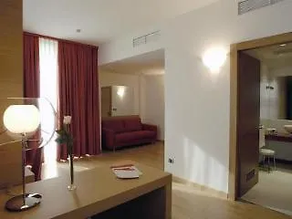 Remilia Ρέτζιο Εμίλια