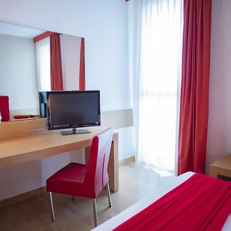 Remilia Ρέτζιο Εμίλια