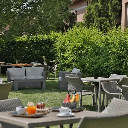 Remilia Hotel 4*
