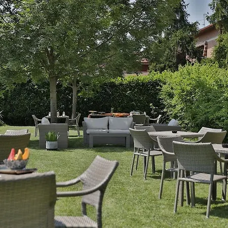 Remilia ホテル 4*